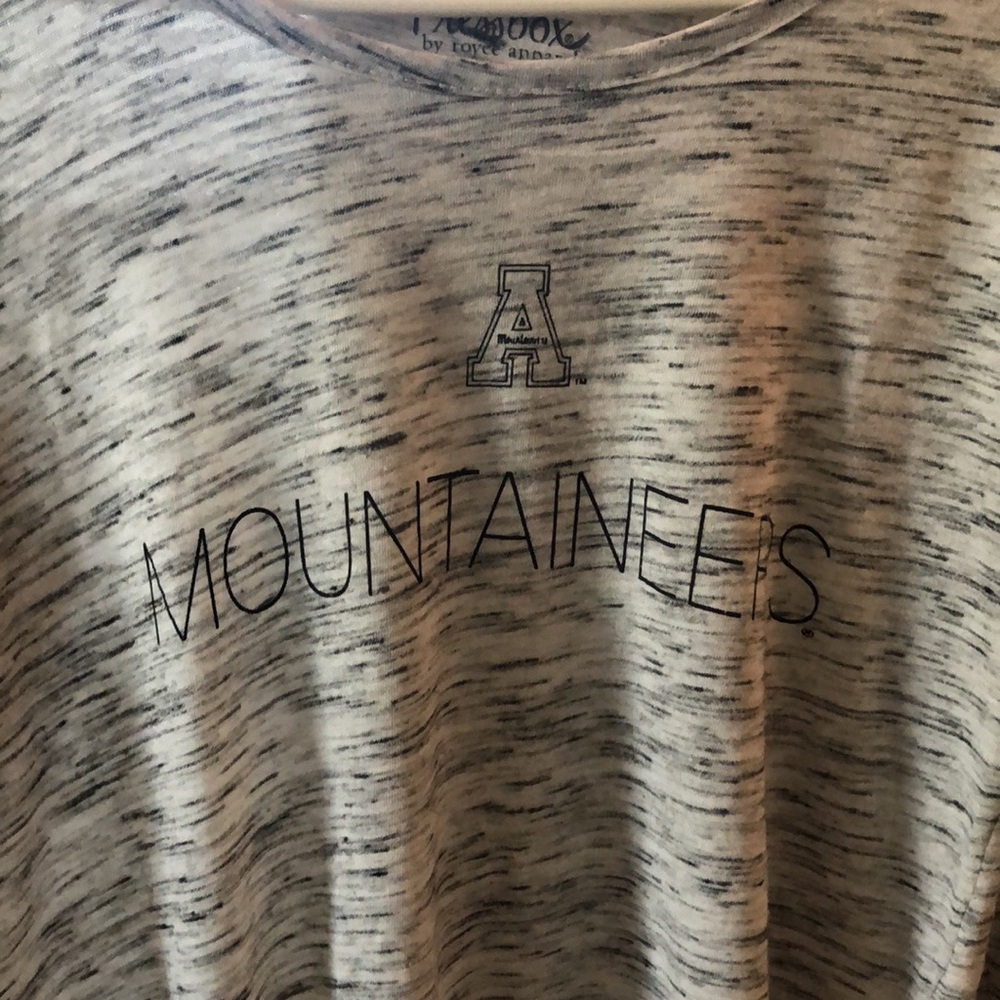 Appalachian state long sleeve shirt size M